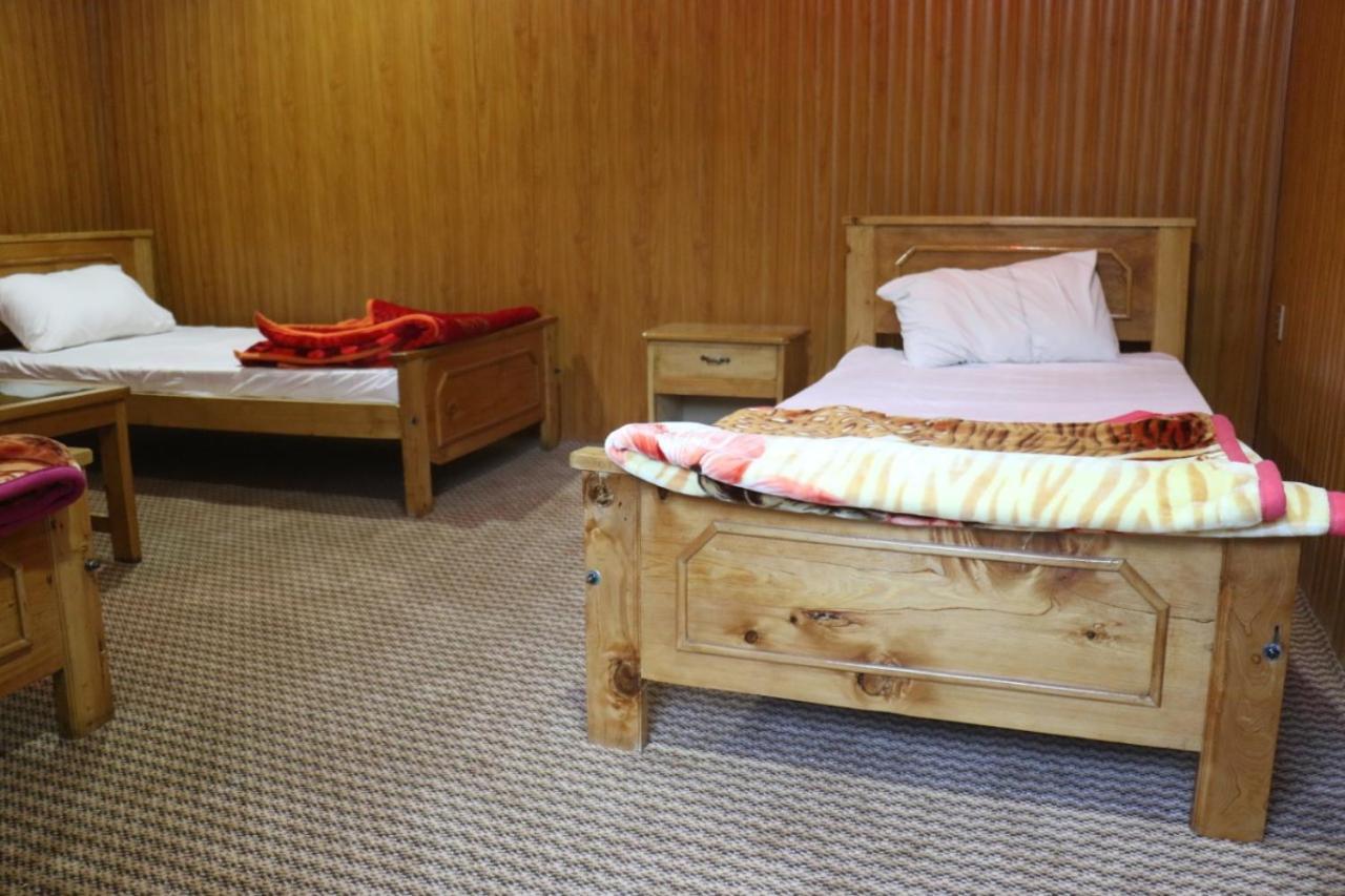 Golden Peak Guest House Gilgit Dış mekan fotoğraf