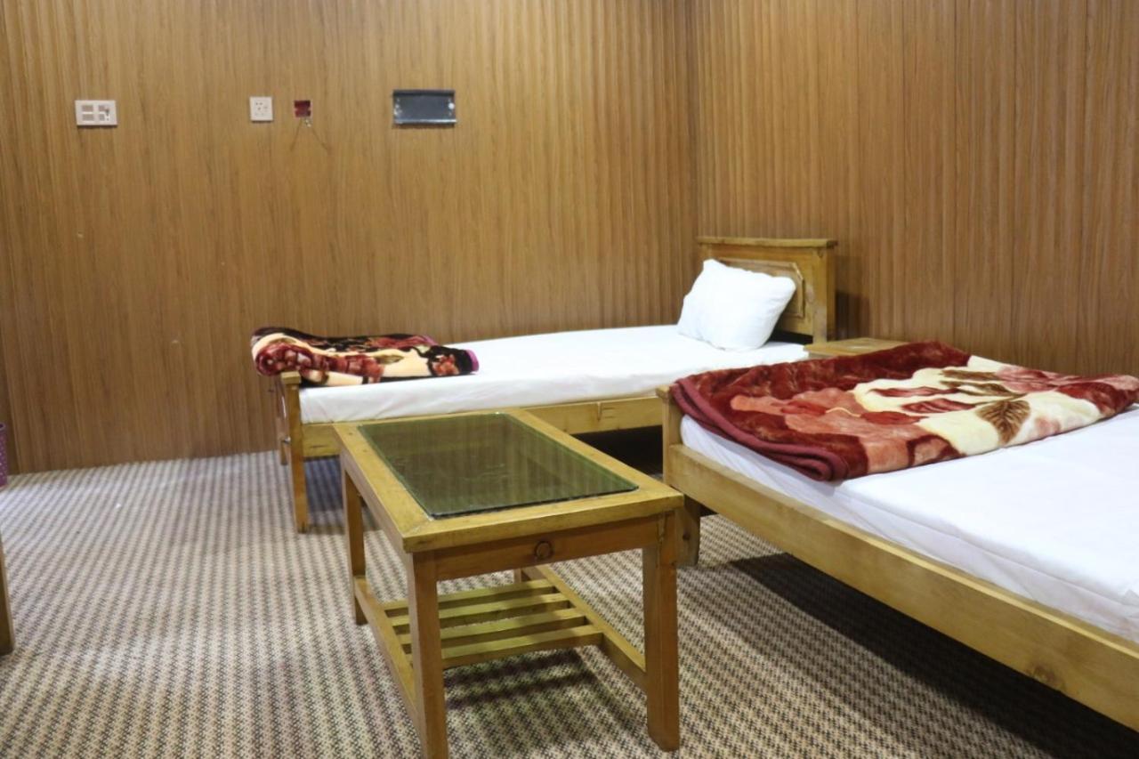 Golden Peak Guest House Gilgit Dış mekan fotoğraf