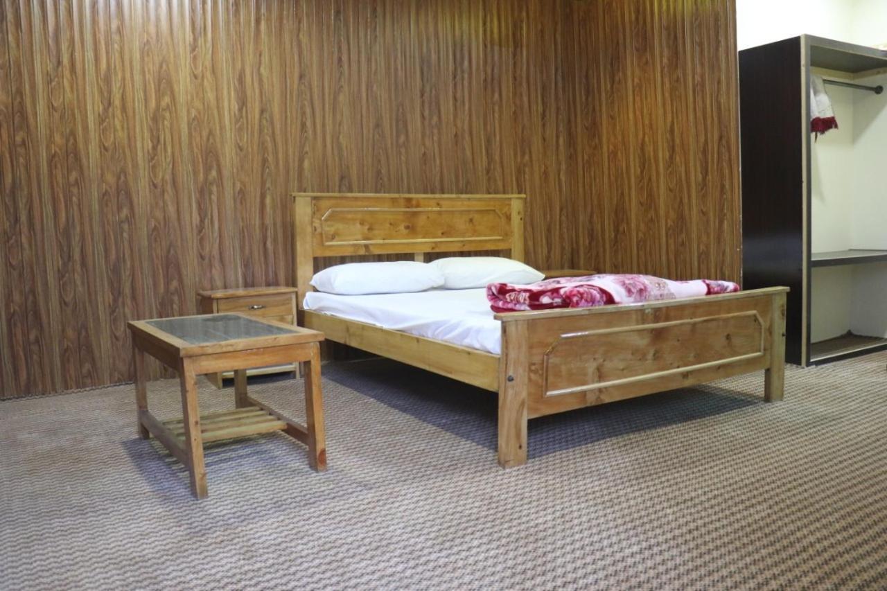Golden Peak Guest House Gilgit Dış mekan fotoğraf