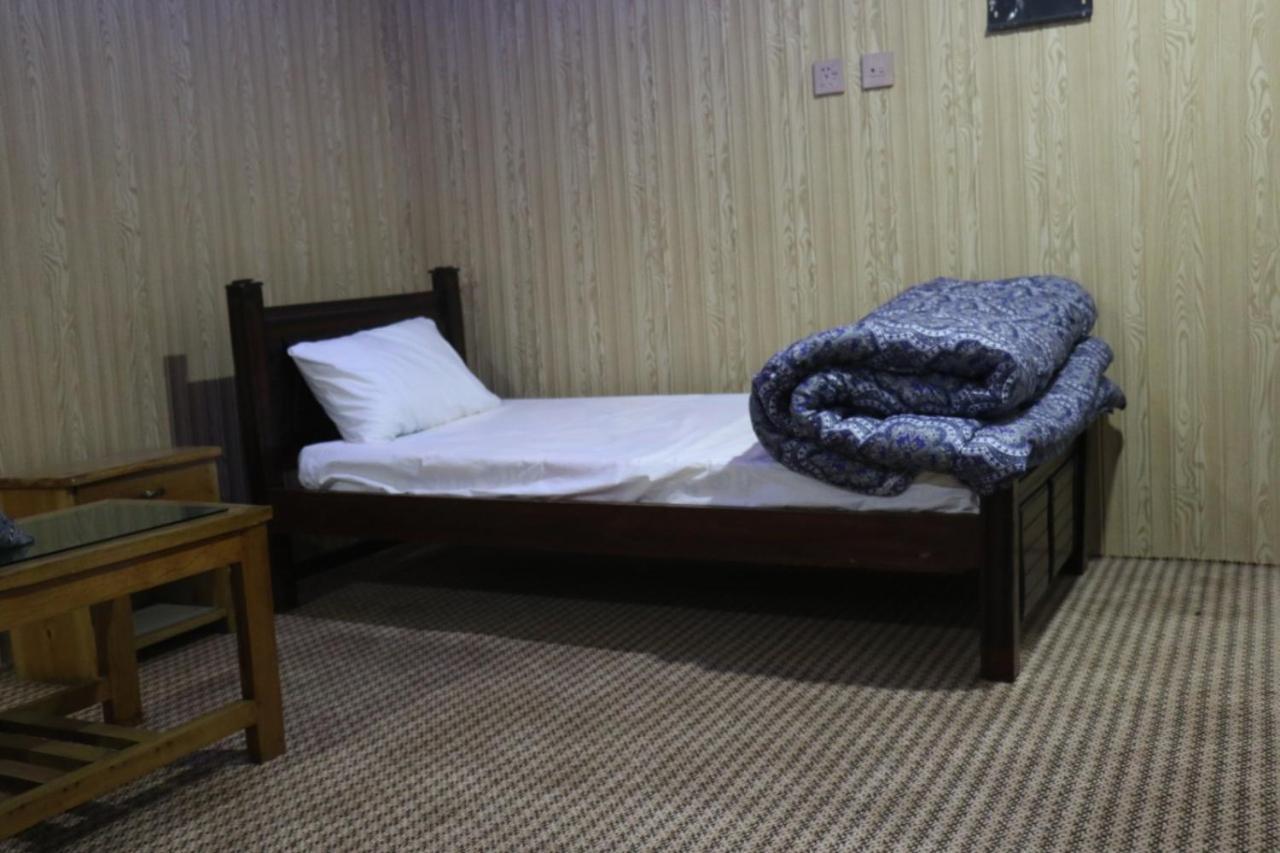 Golden Peak Guest House Gilgit Dış mekan fotoğraf