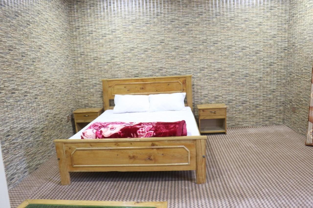 Golden Peak Guest House Gilgit Dış mekan fotoğraf